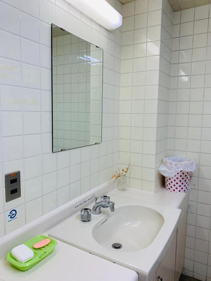 Guesthouse Shiawase Eki Φουκουόκα Εξωτερικό φωτογραφία